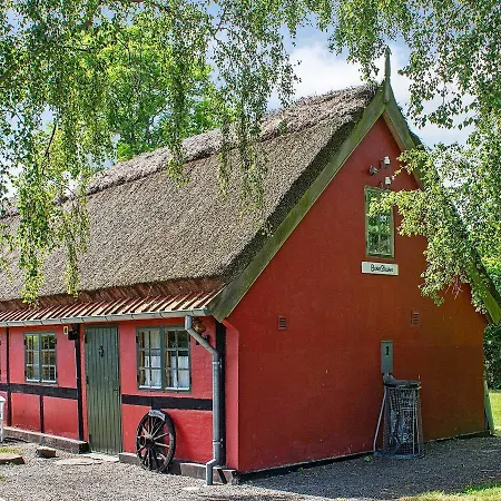 Feriehus Two-bedroom Holiday In Nexo 1 *